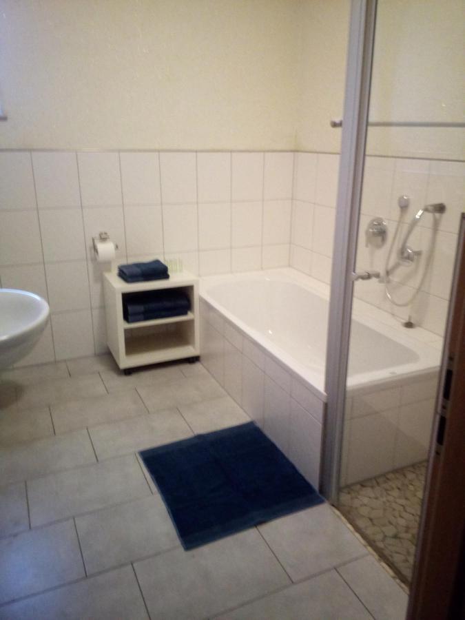 Ferienwohnung Kopold Im alten Schulhaus Pottmes Exterior foto